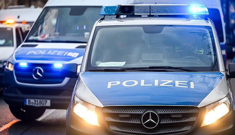 Berlin: Toter Säugling auf Gehsteig entdeckt
