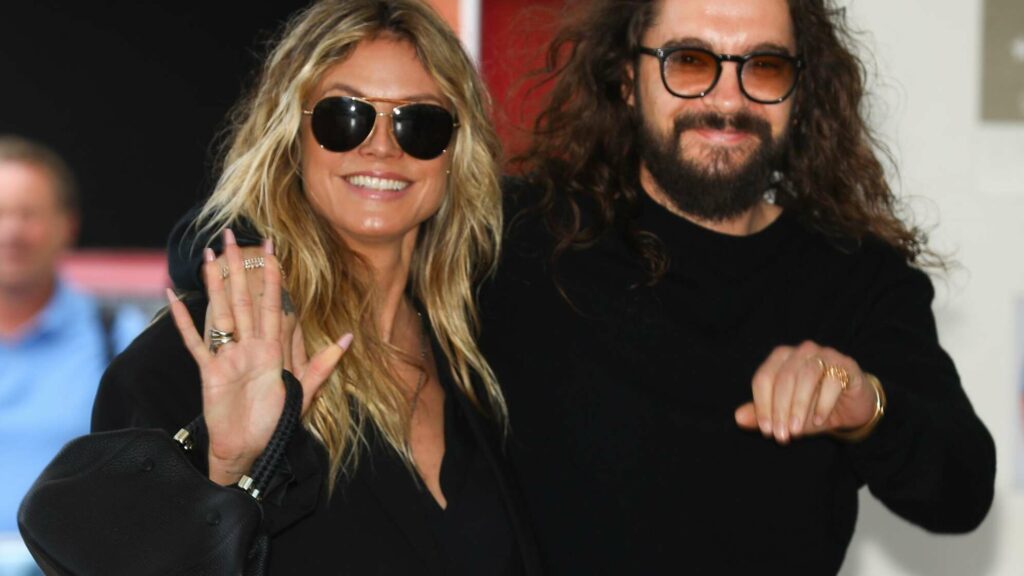 Heidi Klum witzelt über zwei linke Füße von Ehemann Tom