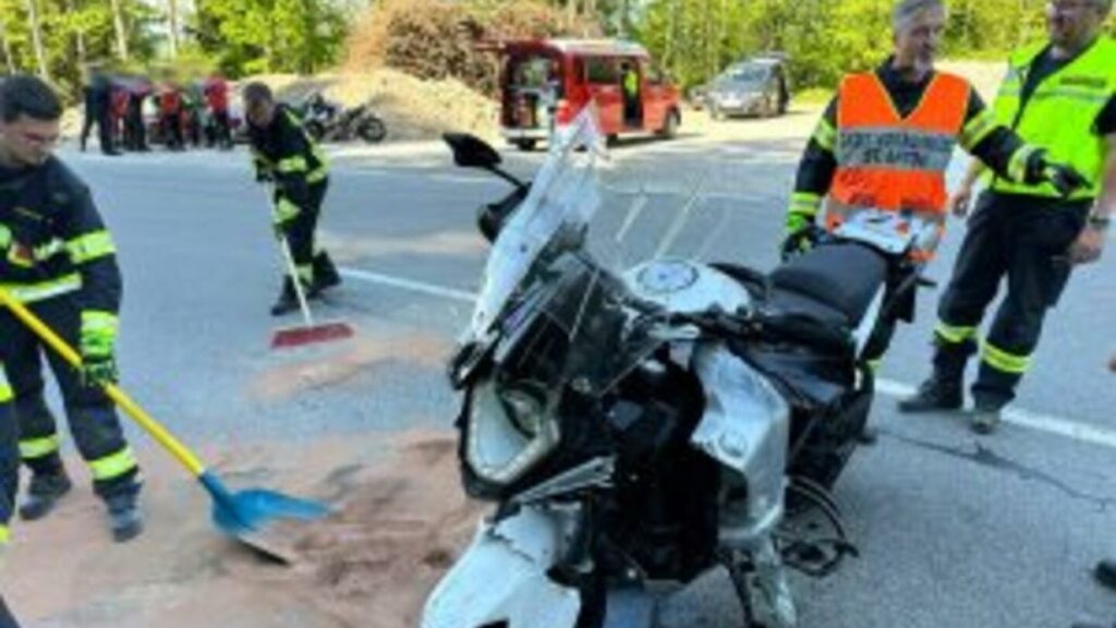 Motorradfahrer krachten im Ötscherland zusammen: Zwei Schwerverletzte