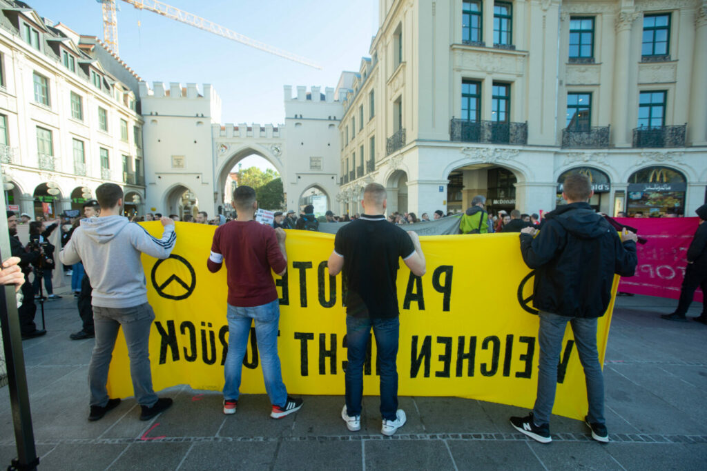 „Remigrations-Gipfel“ in Italien: Auch Martin Sellner ist dabei