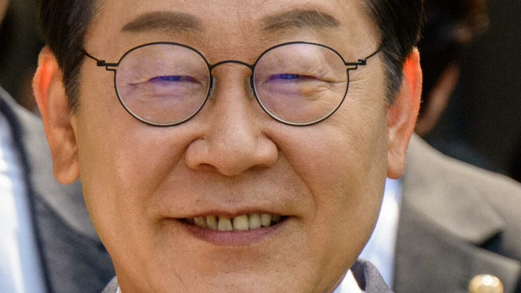 Südkoreas liberaler Kandidat Lee vor Präsidentschaftswahl in Führung