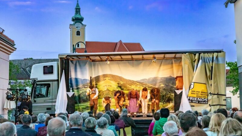 Wie es zu Lastkrafttheater kam und welche Idee dahinter steckt