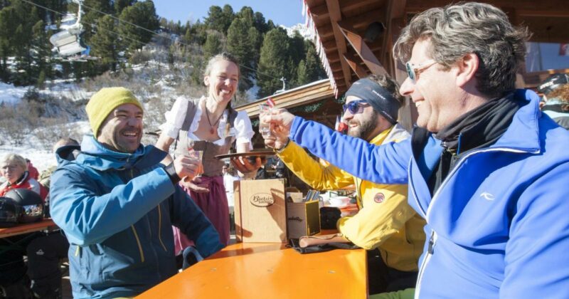 20 Skihütten erhalten im Sommer Besuch von der Finanz