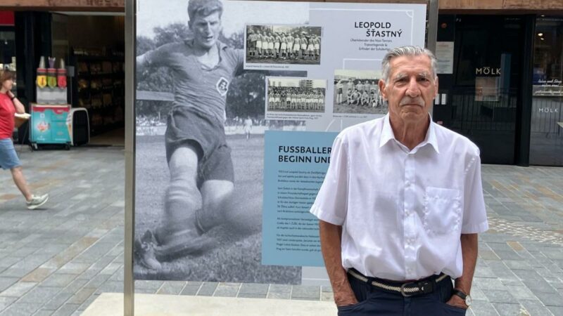 Als der ÖFB-Teamchef mit einem Furzkissen ins Theater ging