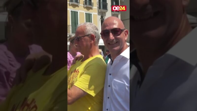 Bezos-Look-a-Like sorgt für Überraschung bei den Venezianern
