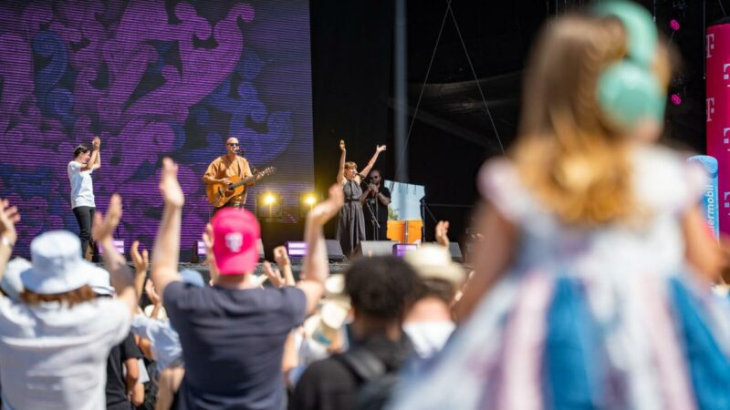 Donauinselfest 2025: Heute um 21.58 Uhr vor jeder Bühne ein Lichtermeer für Graz