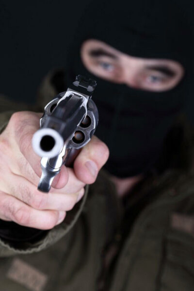 Drohungen mit Schusswaffen: Mehrere Raubüberfälle auf Wiens Straßen