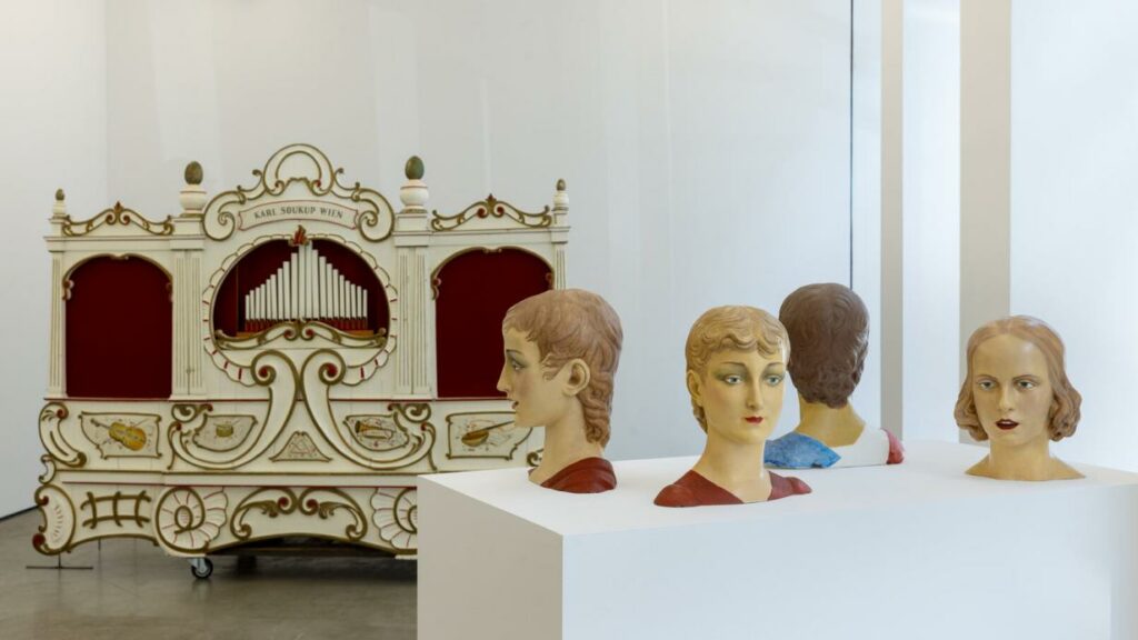 Ein Kabinett der abgründigen Schaulust: Künstlerin Lucy McKenzie in Wien