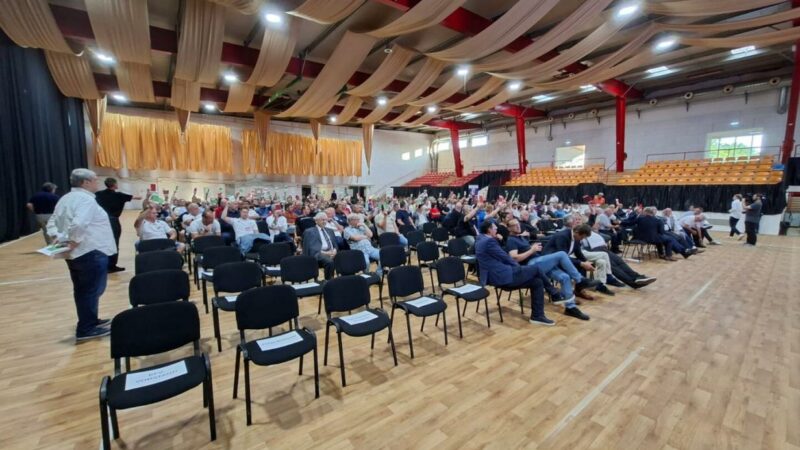 Fußballverband: Turbulente Präsidentenwahl: Wutzlhofer gewählt, Pangl geht