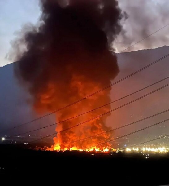 Großbrand in Recycling-Anlage bei Lienz: Warnung an Bevölkerung