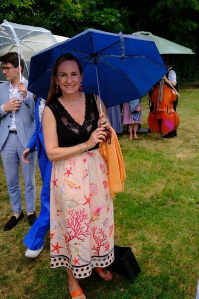 Gute Stimmung trotz Regen bei Heurigenabend von Johanna Mikl-Leitner