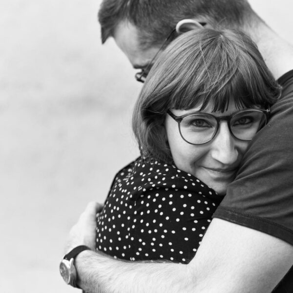 Herzstillstand zu Hause: Wie eine junge Frau ihren Partner rettete