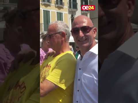 Bezos-Look-a-Like sorgt für Überraschung bei den Venezianern