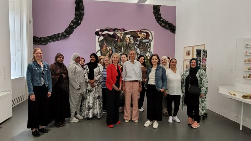 Kunst als Sprache, die jede versteht: Wie ein Museumsbesuch bei der Integration hilft