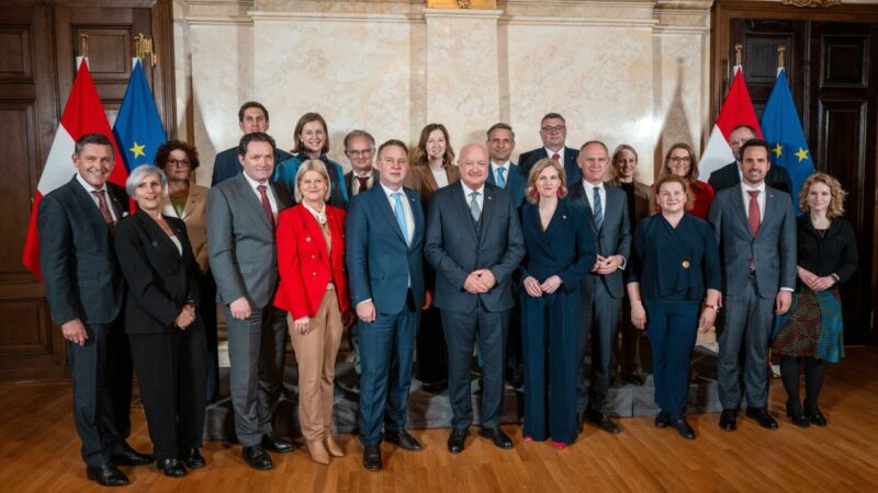 KURIER-OGM-Umfrage: “Mäßige Zustimmung für Regierungsarbeit“