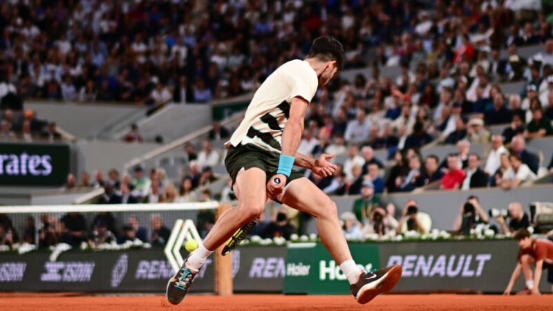 Musetti gibt auf: Carlos Alcaraz steht im Finale der French Open
