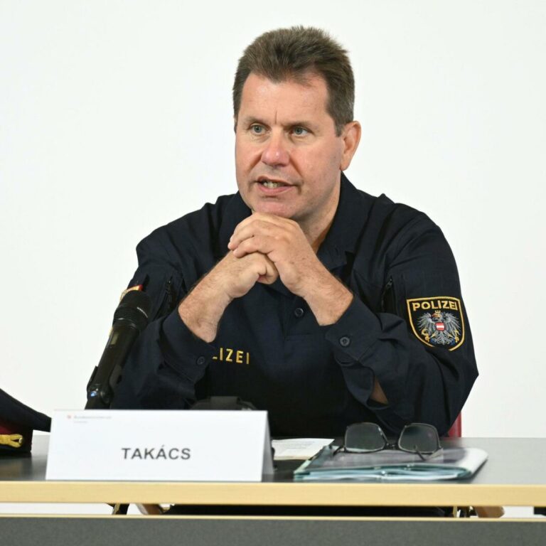 Nach Amoklauf: Erhöhte Einsatzbereitschaft der Polizei um Schulen