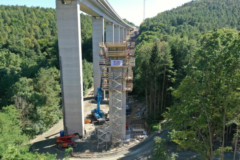 Neubau der Talübergänge auf der S31 vor Fertigstellung