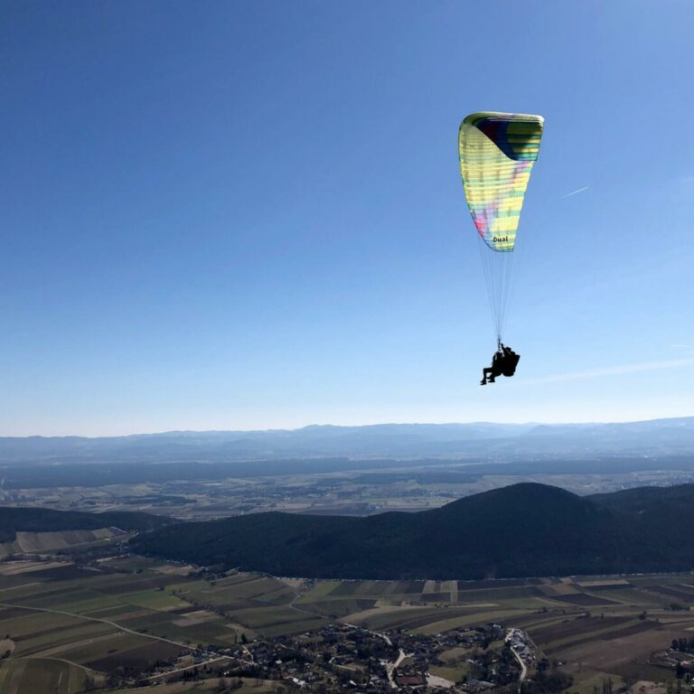 Paragleiter aus Ungarn stürzte am Schöckl kurz vor Landung ab