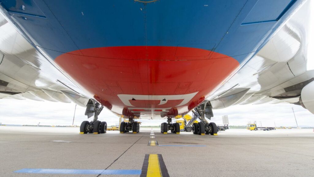 Passagierflugzeug musste notlanden: Mehrere Verletzte