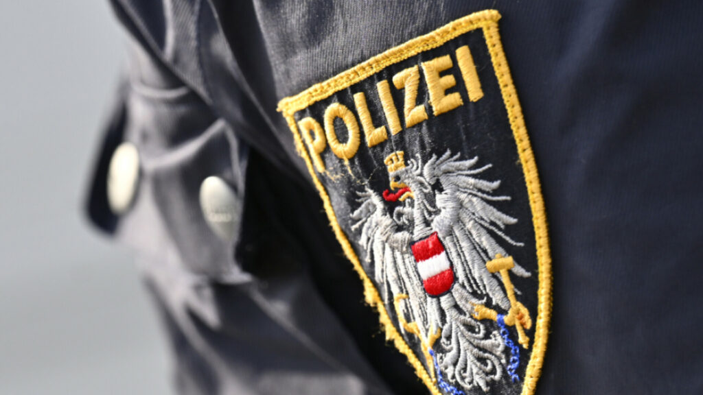 Polizei fand Mann mit Bauchstichverletzungen in Wien