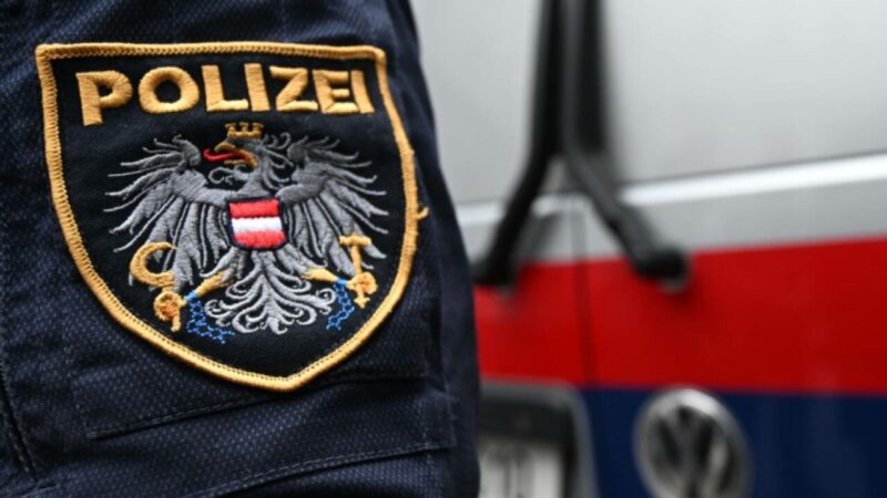 Polizei hielt betrunkenen Bewaffneten in Wiener Supermarkt an