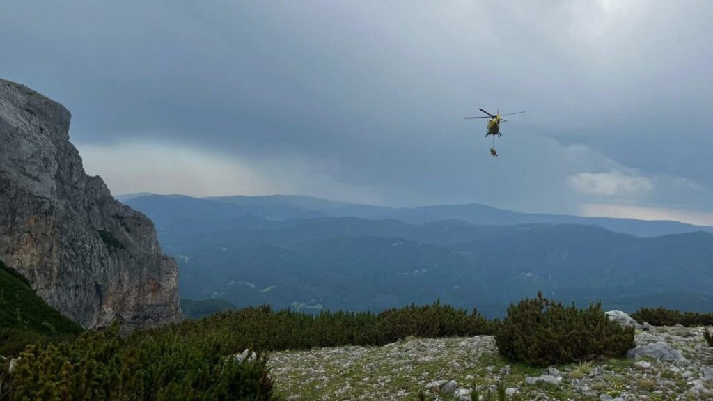 Rax: Ungarische Familie geriet bei Gewitter in Bergnot und wählte zweimal Notruf
