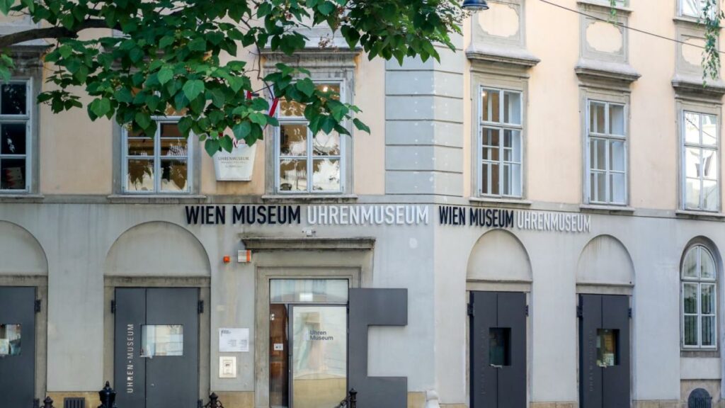 Sammler brachte wertvolle Uhr aus dem 17. Jahrhundert nach Wien zurück