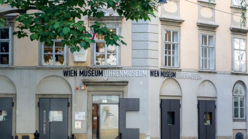 Sammler brachte wertvolle Uhr aus dem 17. Jahrhundert nach Wien zurück