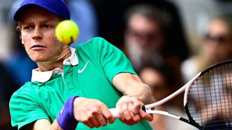 Showdown bei den French Open: Sinner gewinnt ersten Satz gegen Alcaraz