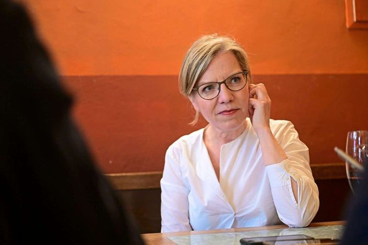 Wie Leonore Gewessler die Grünen aus dem Tief holen will
