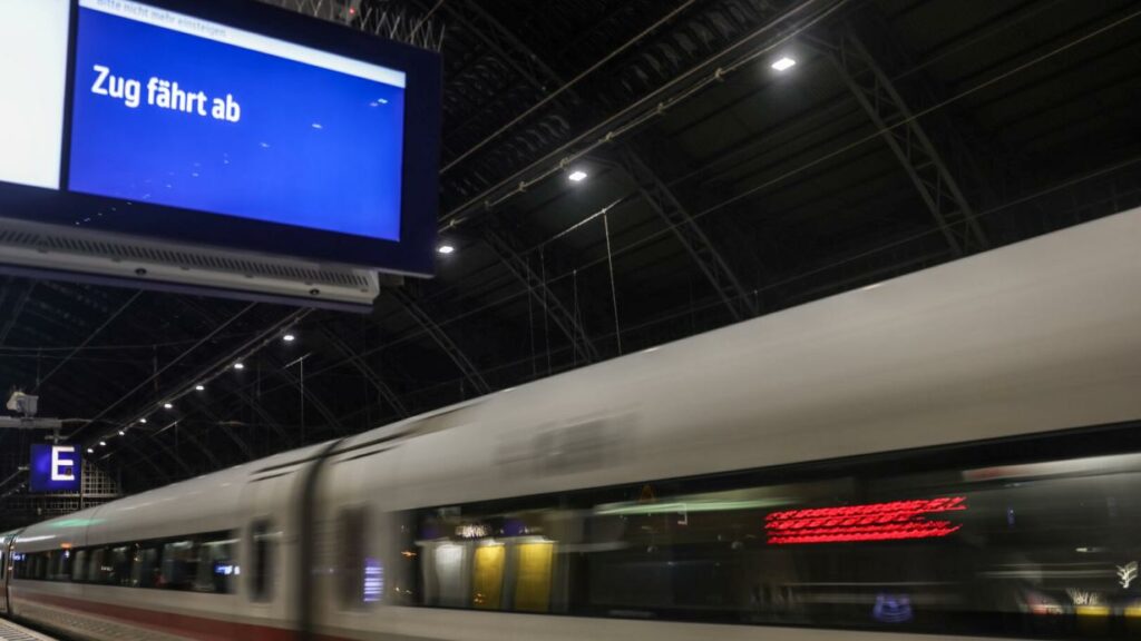 Auf dem Weg nach Wien: Mann mit Axt verletzte in Zug Fahrgäste
