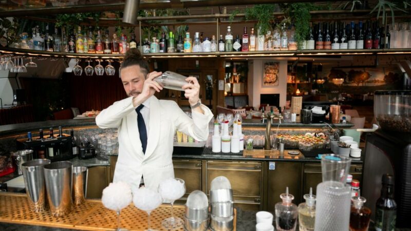 Die 10 besten Bars: Kühle Drinks für trockene Kehlen