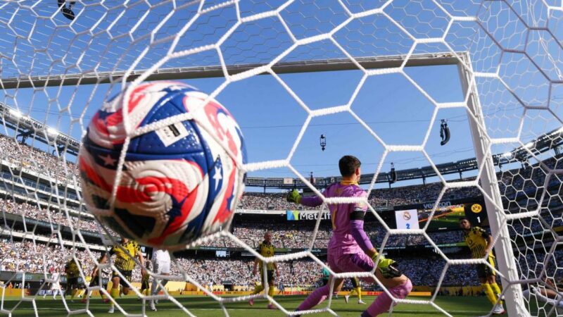 Die Klub-WM und die Gesetze des Spiels: Wem gehört der Fußball?