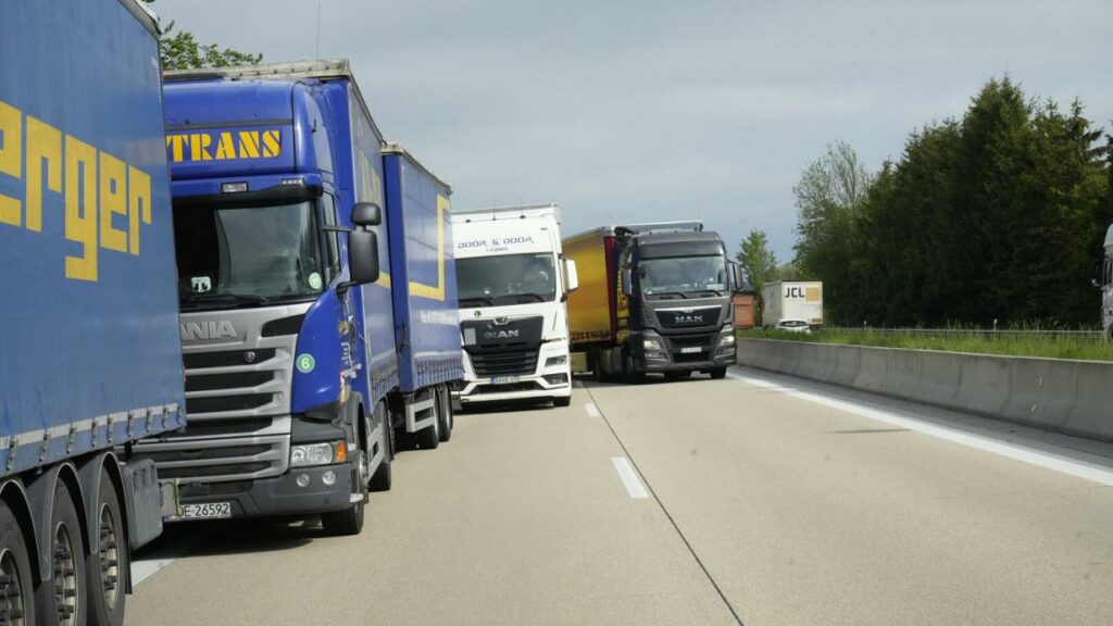Dürfen 17-Jährige in Österreich bald 40-Tonnen-Sattelschlepper fahren?