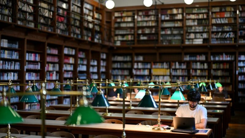 Heimische Unis wollen höhere Hürden für ausländische Studenten