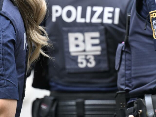 Mädchen auf Fest sexuell belästigt: 23-Jähriger festgenommen