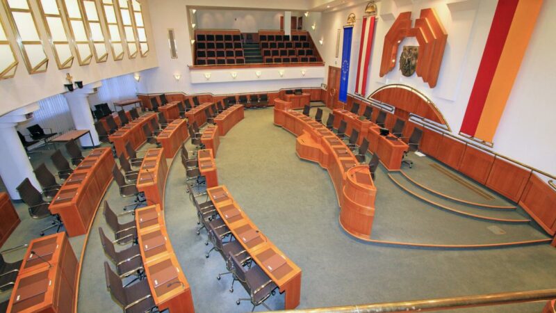 Wer Ferien mag, sollte Abgeordneter werden