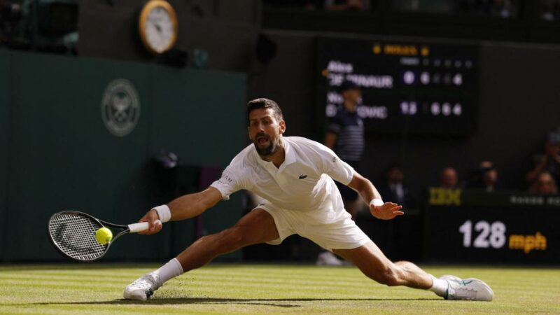Wimbledon: Djokovic zittert sich in die nächste Runde, Sinner im Glück